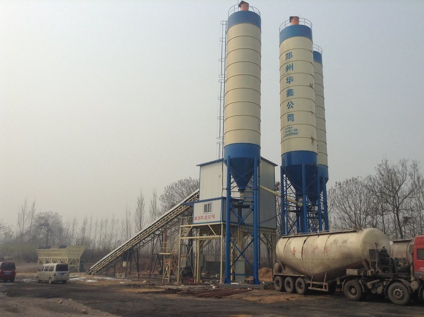 罐車?？吭诨炷翑嚢枵緢鰠^(qū)