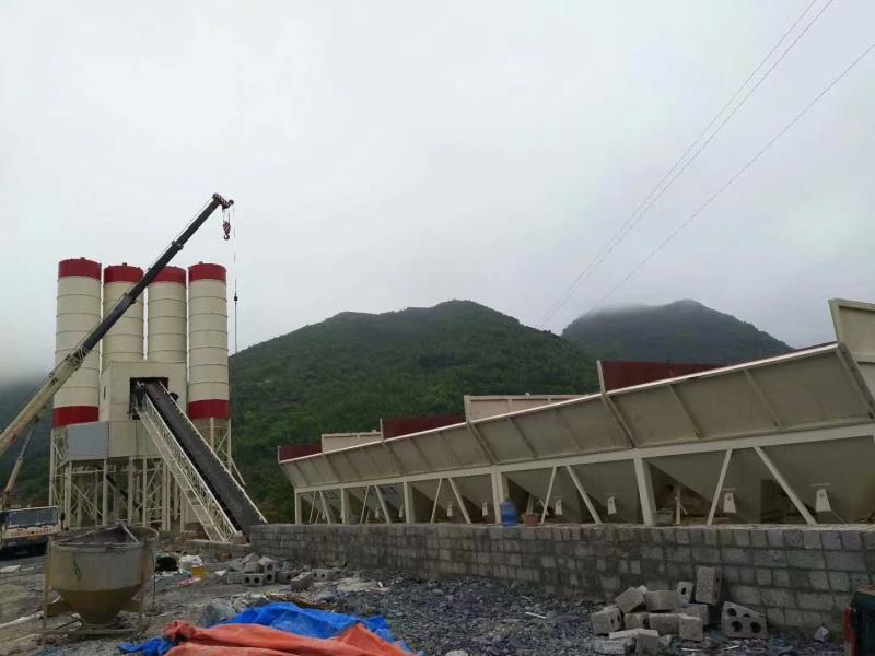 Q37吊鉤式拋丸機(jī) 非標(biāo)定制