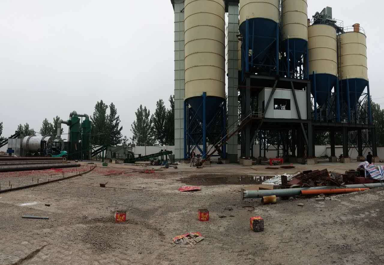 年產(chǎn)30萬(wàn)噸干粉砂漿攪拌站